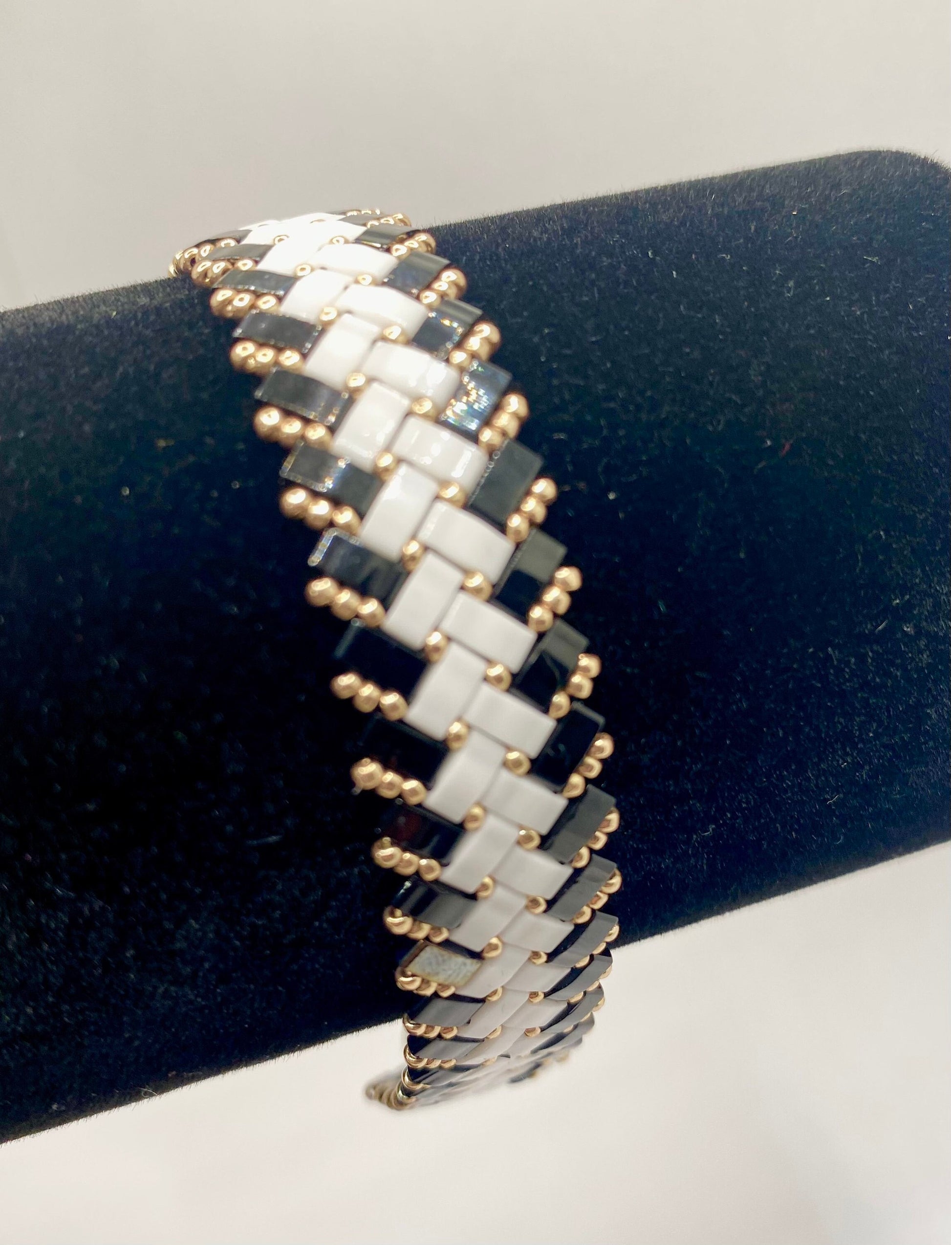 Black white and gold beaded bracelet